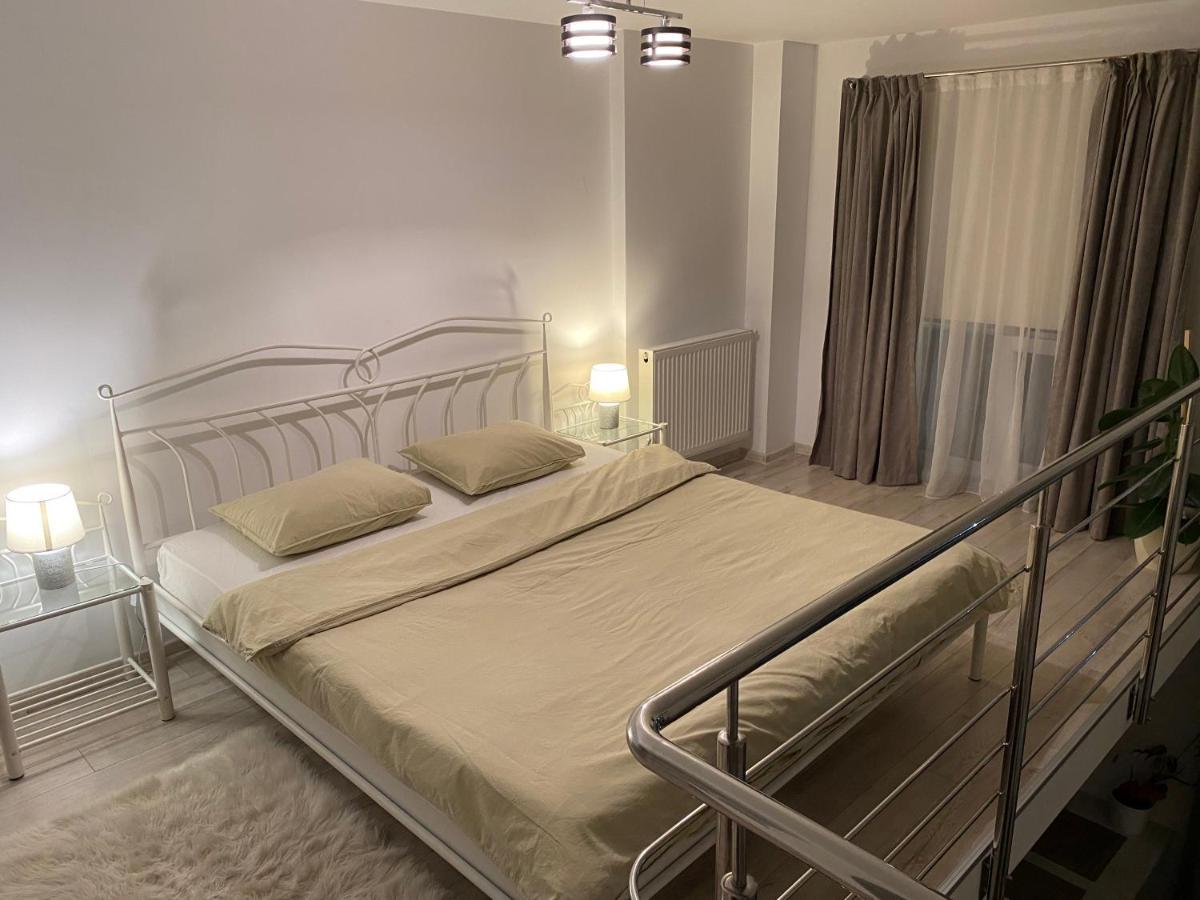 Apartament Ana Premium Apartment Oradea Ngoại thất bức ảnh